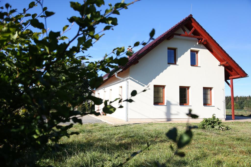 Hotel Penzion Recall Troskovice Exterior foto