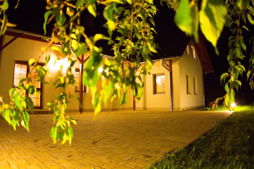 Hotel Penzion Recall Troskovice Exterior foto